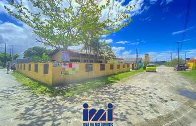 Imagem: A casa possui 3 Dormitórios, 2 Banheiros, 98m² de Área e