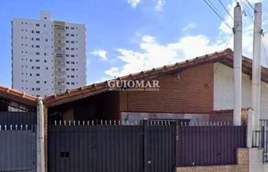 Imagem: A casa possui 2 Dormitórios, 1 Banheiro, 2 Vagas na garagem