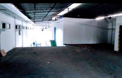 Imagem 6: Lojão, Alugo na Av. Duque de Caxias px. à Lomas Valentina, 900 m2