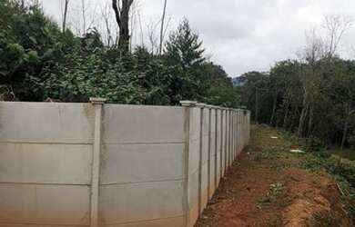 Imagem: O terreno possui 600m² de Área e está localizado em Centro