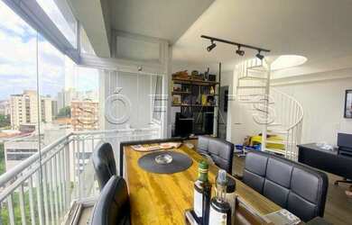 Imagem: O studio possui 1 Dormitório, 1 Banheiro, 1 Vaga na garagem