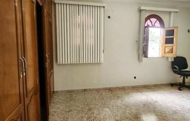 Imagem: A casa possui 3 Dormitórios, 4 Banheiros, 3 Vagas na garagem