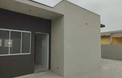 Imagem: A casa possui 2 Dormitórios, 1 Banheiro, 1 Vaga na garagem