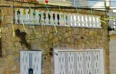 Imagem: A casa possui 3 Dormitórios, 2 Banheiros, 1 Vaga na garagem