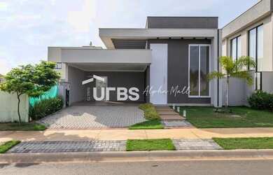 Imagem: A casa em condomínio possui 3 Dormitórios, 4 Banheiros, 4