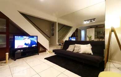 Imagem: A casa para alugar possui 2 Dormitórios, 2 Banheiros, 1 Vaga