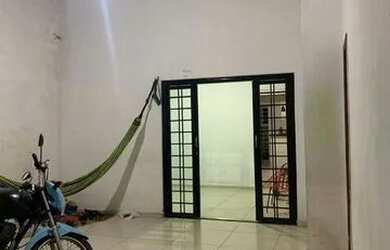 Imagem: A casa possui 3 Dormitórios, 3 Banheiros e 1 Vaga na garagem