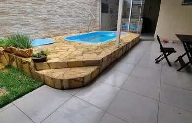 Imagem: A casa possui 3 Dormitórios, 3 Banheiros, 140m² de Área e