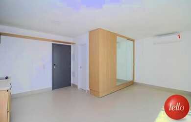 Imagem: O apartamento possui 1 Dormitório, 1 Banheiro, 1 Vaga na garagem