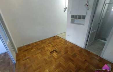 Imagem: O apartamento à venda possui 1 Dormitório, 1 Banheiro e 28m²