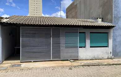 Imagem: A casa em condomínio possui 2 Dormitórios, 2 Banheiros, 1