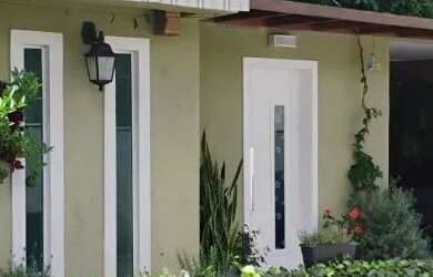 Imagem: A casa em condomínio possui 3 Dormitórios, 4 Banheiros, 2