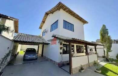 Imagem: A casa possui 2 Dormitórios, 2 Banheiros, 4 Vagas na garagem