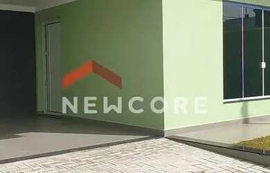 Imagem: A casa possui 3 Dormitórios, 3 Banheiros, 4 Vagas na garagem