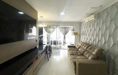 Imagem: O apartamento possui 2 Dormitórios, 2 Banheiros, 1 Vaga na