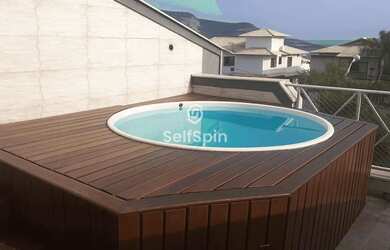 Imagem: A casa em condomínio possui 3 Dormitórios, 4 Banheiros, 1