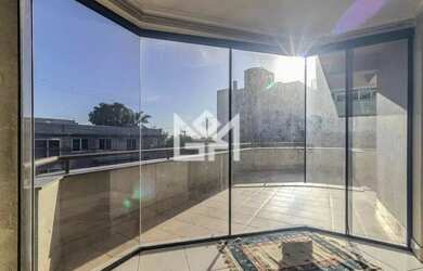 Imagem: O apartamento possui 3 Dormitórios, 4 Banheiros, 2 Vagas na