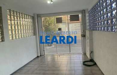 Imagem: A casa possui 2 Dormitórios, 1 Banheiro, 1 Vaga na garagem