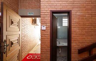 Imagem 3: Sobrado de 540 m² no Setor Sul, em frente à Clínica do Esporte