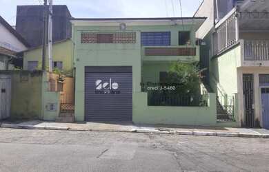 Imagem: A casa possui 5 Dormitórios, 3 Banheiros, 1 Vaga na garagem