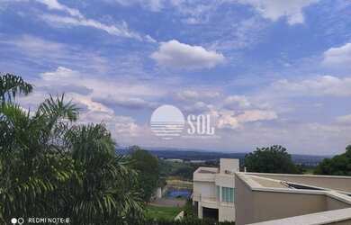 Imagem: A casa possui 4 Dormitórios, 5 Banheiros, 5 Vagas na garagem