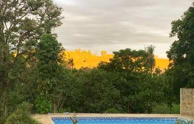 Imagem: A fazenda possui 4m² de Área e está localizado em Chácara