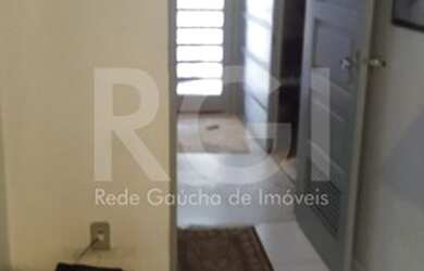 Imagem 6: Vende Excelente casa de esquina, localizada em bairro nobre de Porto Alegre