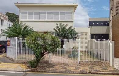 Imagem: O depósito possui 247m² de Área e está localizado em Centro