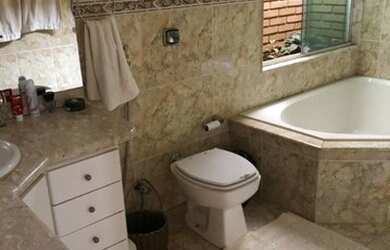 Imagem 2: Casa com 5 dormitórios à venda, 237 m² por R$ 1.300.000 - Parque Residencial...