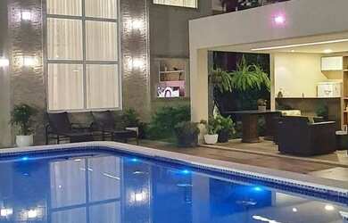 Imagem: A casa em condomínio possui 5 Dormitórios, 5 Banheiros, 3