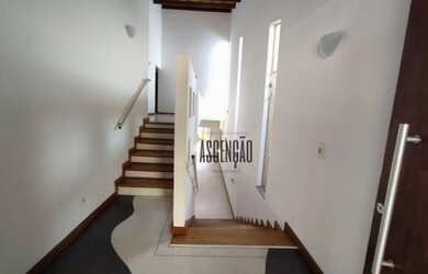 Imagem: A casa em condomínio possui 3 Dormitórios, 4 Banheiros, 4