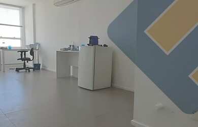 Imagem: O depósito possui 27m² de Área e está localizado em Santa