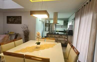 Imagem: A casa em condomínio possui 3 Dormitórios, 5 Banheiros, 4