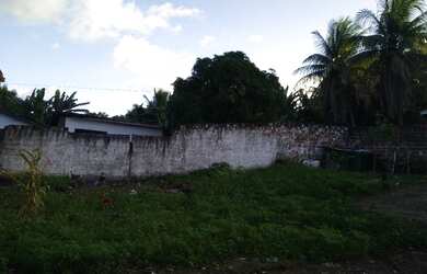 Imagem: O terreno possui 136m² de Área e está localizado em Distrito