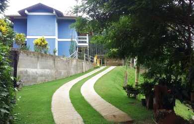 Imagem: A fazenda possui 32000m² de Área e está localizado em Domingos