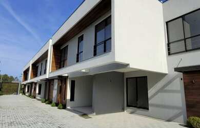 Imagem 3: Casa para venda tem 103 metros quadrados com 2 quartos em Ambrósio - Garopaba - SC