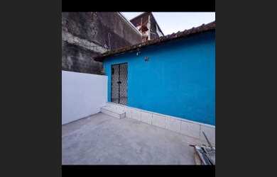 Imagem: A casa possui 2 Dormitórios, 1 Banheiro, 1 Vaga na garagem