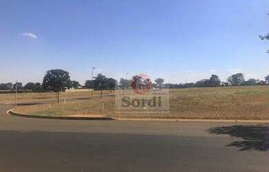 Imagem: O terreno possui 1.732m² de Área e está localizado em Cravinhos