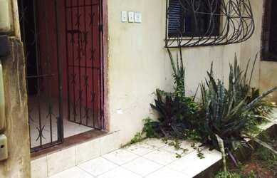 Imagem: A casa possui 1 Dormitório, 1 Banheiro, 25m² de Área e está