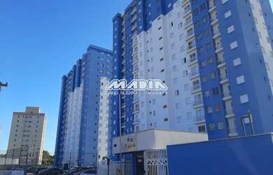 Imagem: O apartamento possui 2 Dormitórios, 1 Banheiro, 1 Vaga na garagem