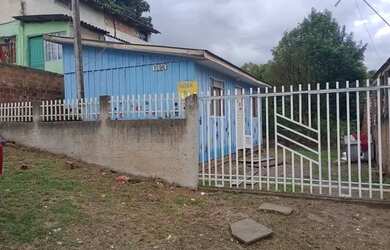 Imagem: A casa possui 1 Dormitório, 1 Banheiro e está localizado