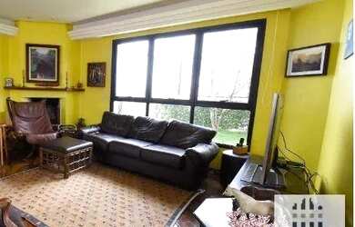 Imagem: O apartamento possui 5 Dormitórios, 4 Banheiros, 4 Vagas na