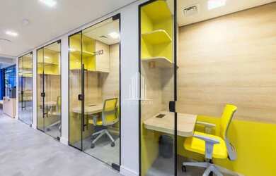 Imagem: O depósito possui 1 Vaga na garagem, 574m² de Área e está