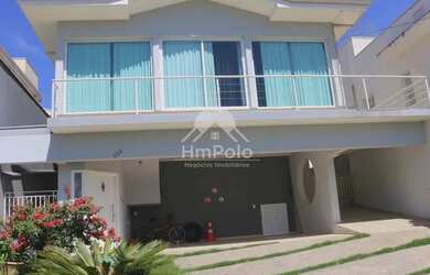 Imagem: A casa em condomínio possui 4 Dormitórios, 5 Banheiros, 5