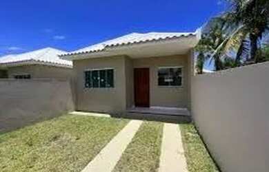 Imagem: A casa possui 3 Dormitórios, 2 Banheiros, 2 Vagas na garagem