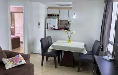 Imagem: O apartamento possui 2 Dormitórios, 1 Banheiro, 1 Vaga na garagem