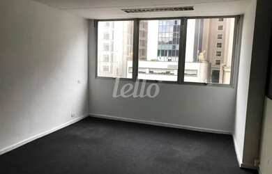 Imagem: O depósito possui 1 Vaga na garagem, 28m² de Área e está