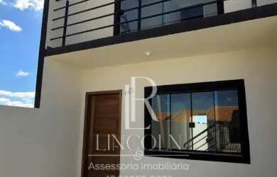 Imagem: A casa possui 2 Dormitórios, 1 Banheiro, 3 Vagas na garagem