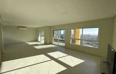 Imagem: O apartamento possui 4 Dormitórios, 5 Banheiros, 4 Vagas na