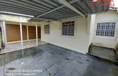 Imagem: A casa possui 3 Dormitórios, 2 Banheiros, 120m² de Área e